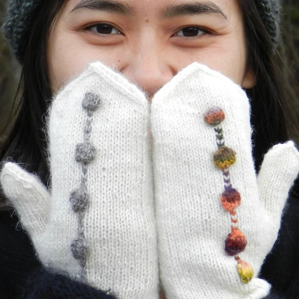 dotted line mittens pattern