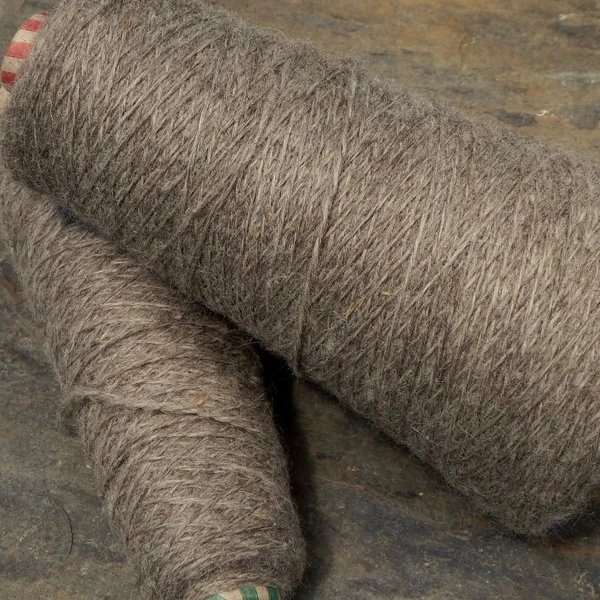 Gray Border Leicester Yarn on Cones